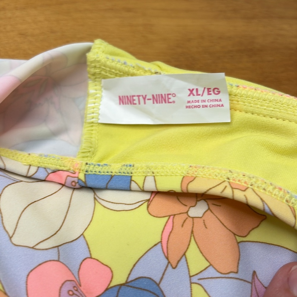 Ninety-Nine° Junior's XL Yellow Floral Print High-Neck Crop Swim Top Halter NWT - Picture 7 of 8